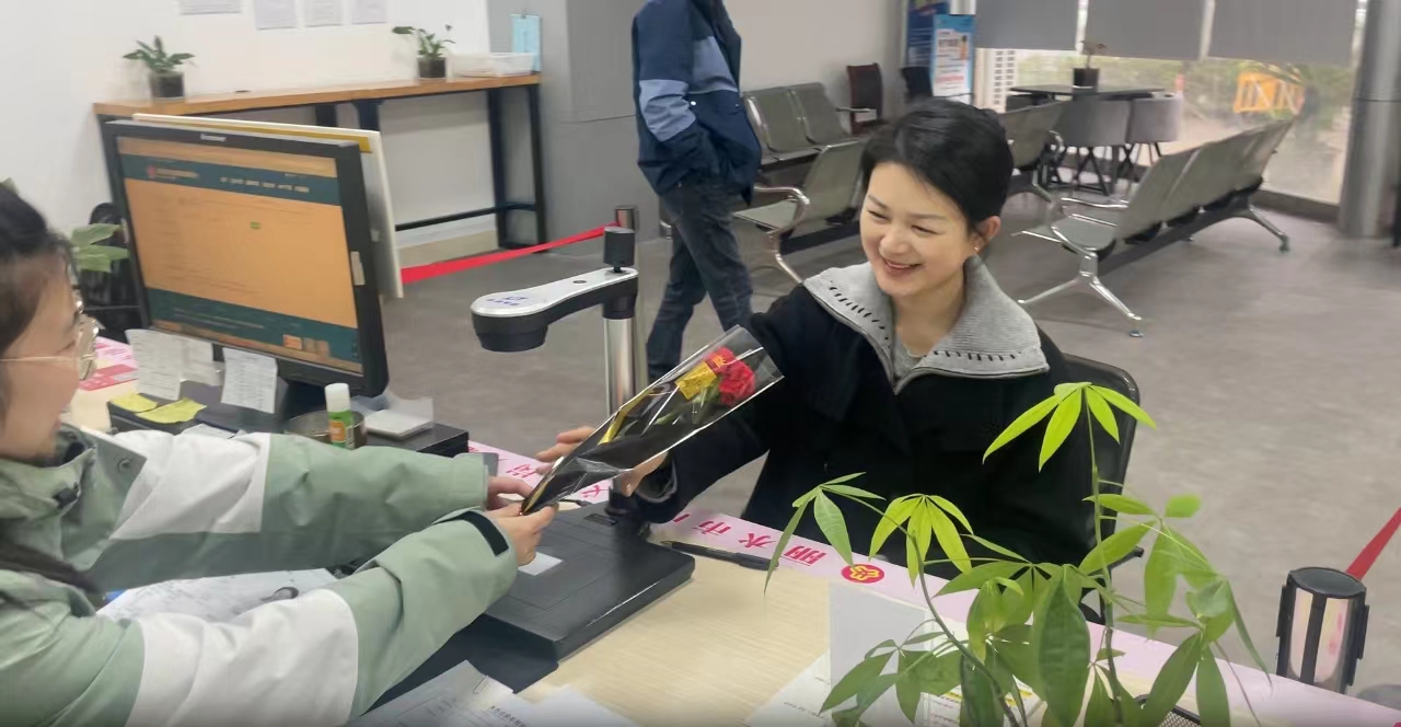 default.jpg default.jpg